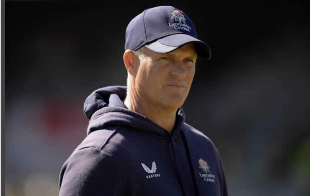 Dale Benkenstein leaves Lancashire as Steven Croft takes over as head coach